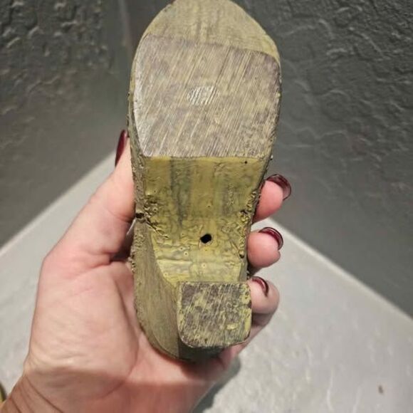 Victorian Green Collector Miniature Shoe Resin - Picture 5 of 5